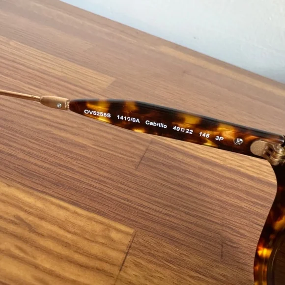 Oliver Peoples Tortoise Sunglasses - Picture 7 of 9